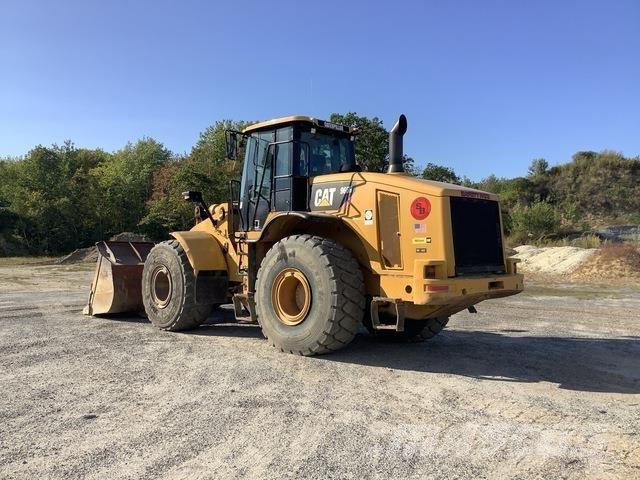 CAT 966H Gumikerekes homlokrakodók