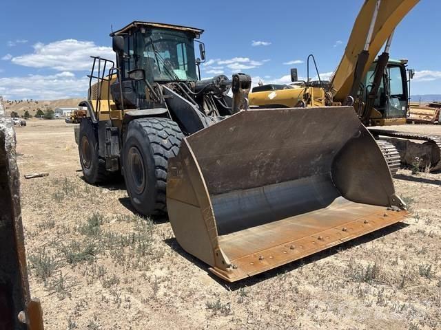 CAT 966K Gumikerekes homlokrakodók