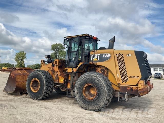 CAT 966K Gumikerekes homlokrakodók