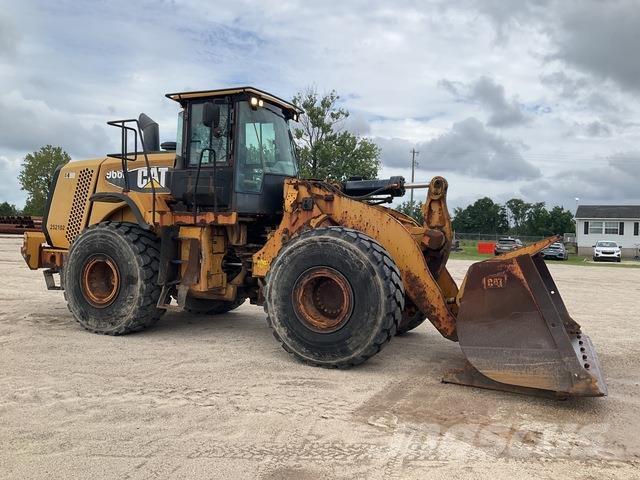 CAT 966K Gumikerekes homlokrakodók