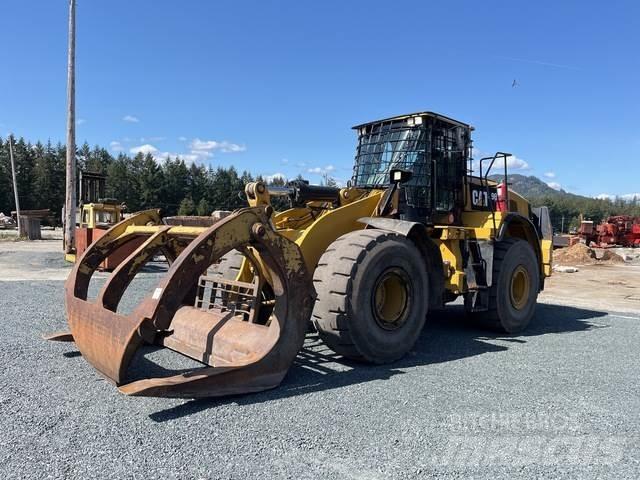 CAT 966M Gumikerekes homlokrakodók