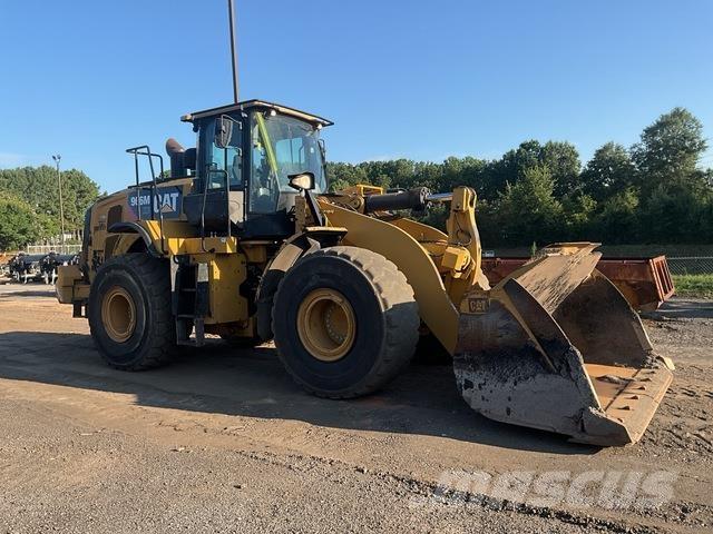 CAT 966M XE Gumikerekes homlokrakodók
