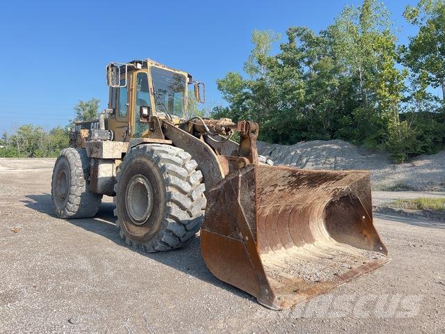 CAT 970F Gumikerekes homlokrakodók