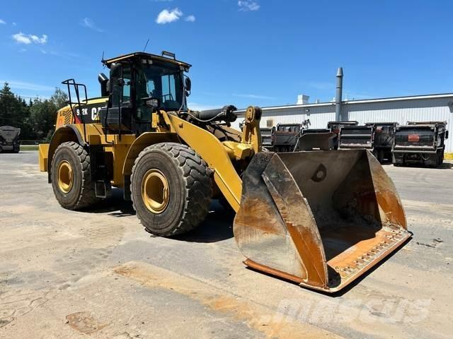 CAT 972K Gumikerekes homlokrakodók