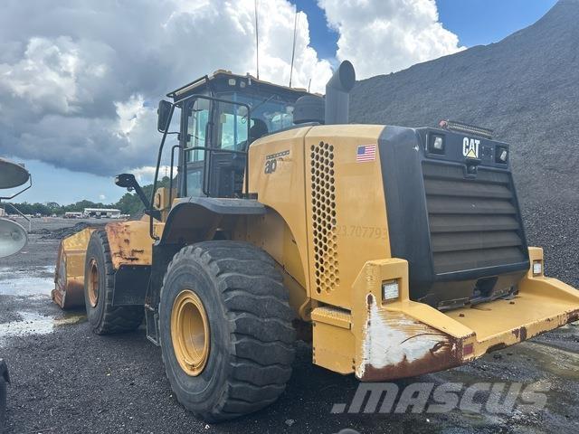 CAT 972M Gumikerekes homlokrakodók