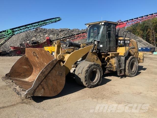 CAT 972M Gumikerekes homlokrakodók