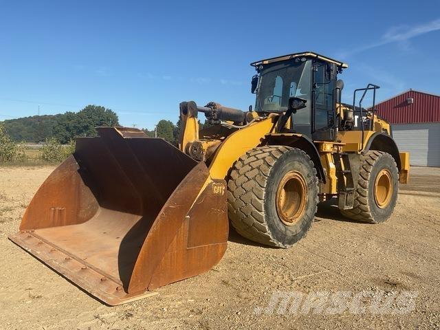 CAT 972M Gumikerekes homlokrakodók