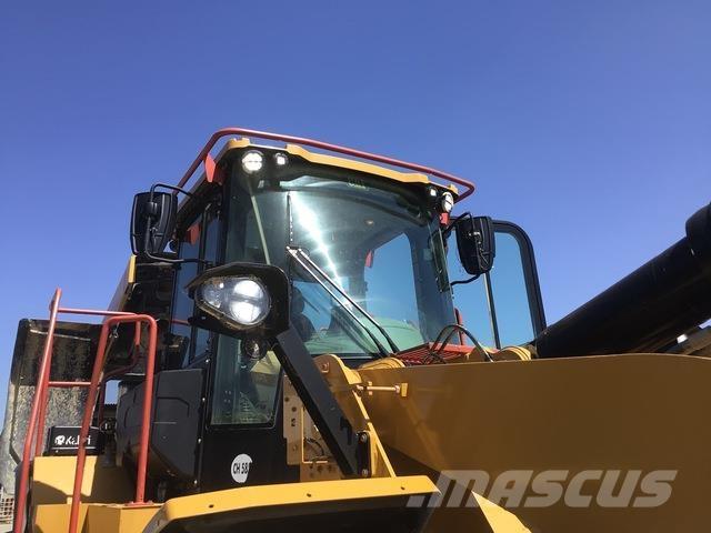CAT 972M XE Gumikerekes homlokrakodók