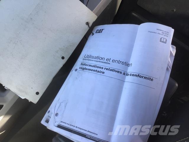CAT 972M XE Gumikerekes homlokrakodók