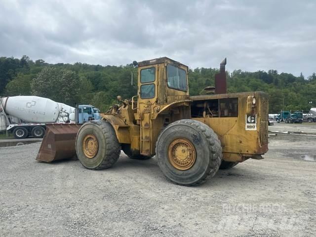 CAT 980B Gumikerekes homlokrakodók