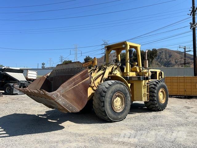CAT 980B Gumikerekes homlokrakodók