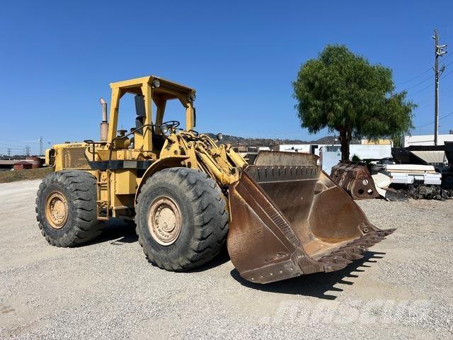 CAT 980B Gumikerekes homlokrakodók