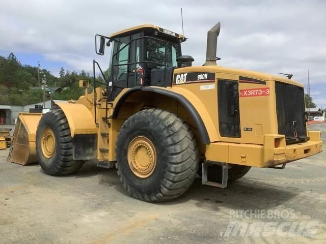 CAT 980H Gumikerekes homlokrakodók