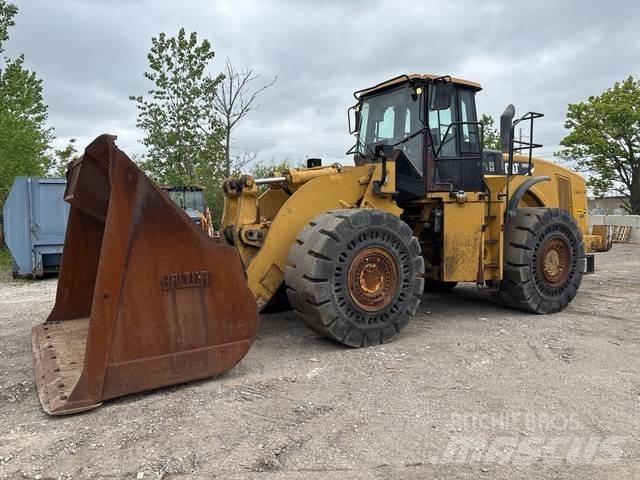 CAT 980H Gumikerekes homlokrakodók