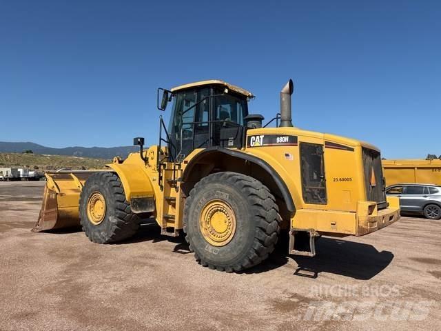 CAT 980H Gumikerekes homlokrakodók