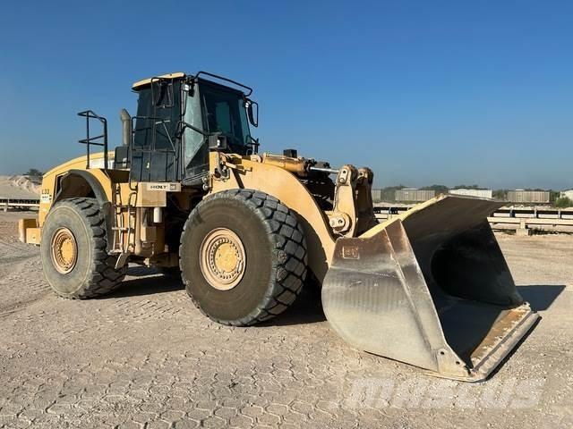 CAT 980H Gumikerekes homlokrakodók