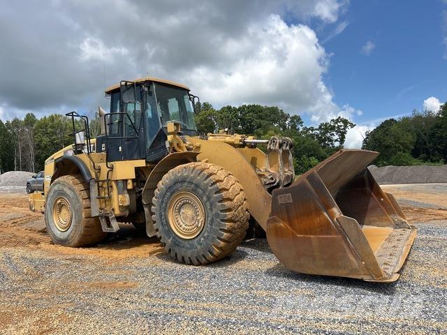 CAT 980H Gumikerekes homlokrakodók