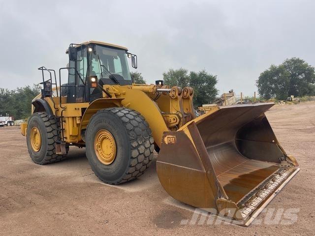 CAT 980H Gumikerekes homlokrakodók
