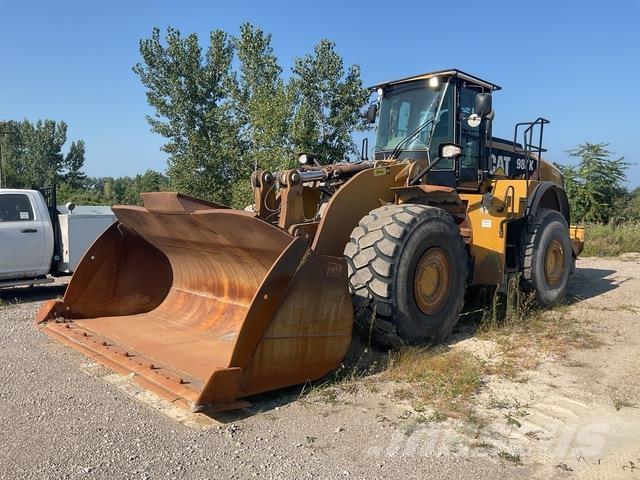 CAT 980K Gumikerekes homlokrakodók