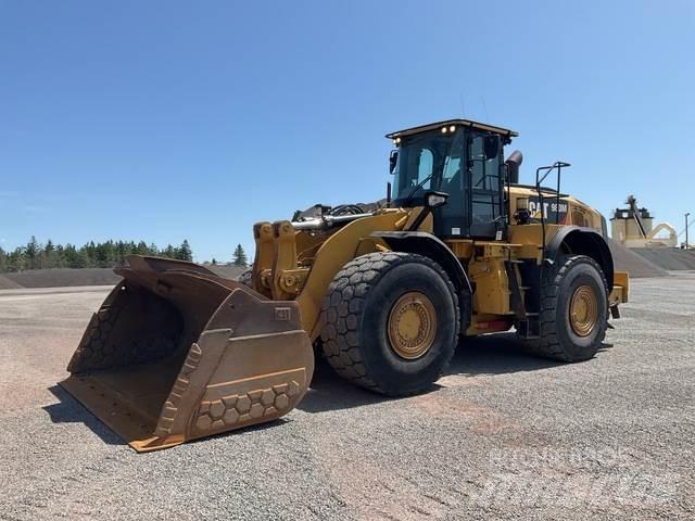 CAT 980M Gumikerekes homlokrakodók