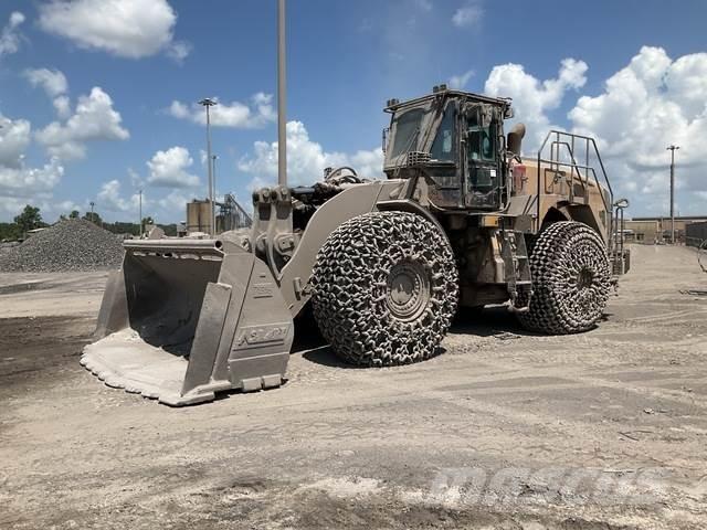CAT 980M Gumikerekes homlokrakodók