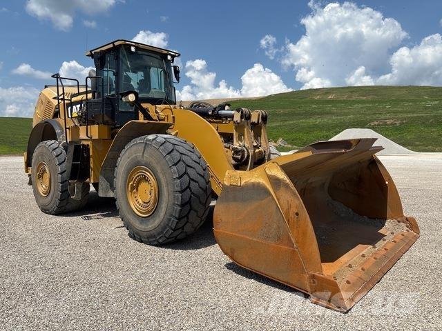 CAT 980M Gumikerekes homlokrakodók