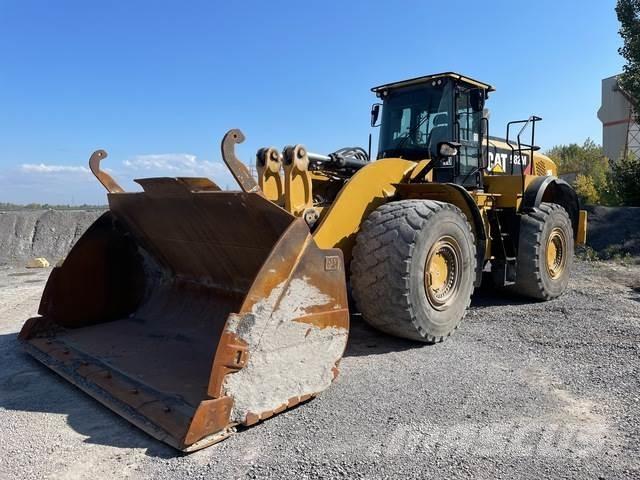 CAT 982M Gumikerekes homlokrakodók