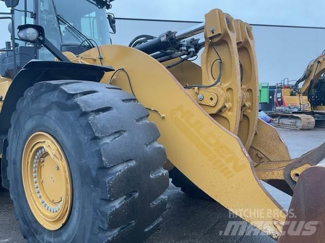 CAT 982M Gumikerekes homlokrakodók