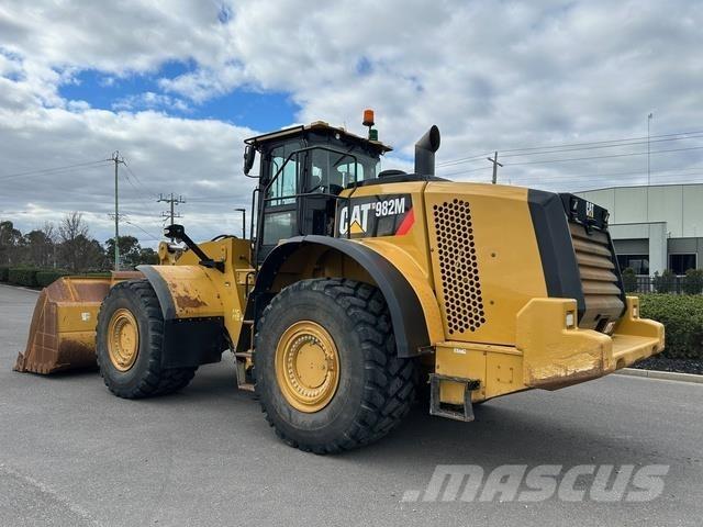 CAT 982M Gumikerekes homlokrakodók