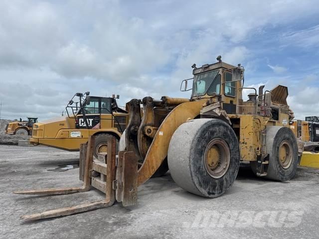 CAT 988B Gumikerekes homlokrakodók