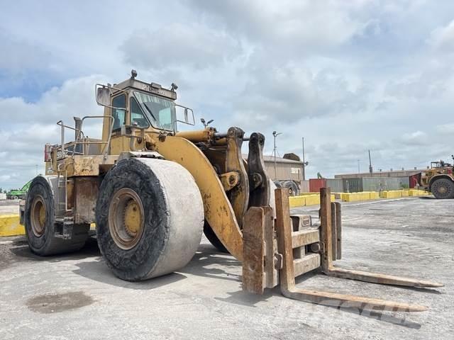 CAT 988B Gumikerekes homlokrakodók