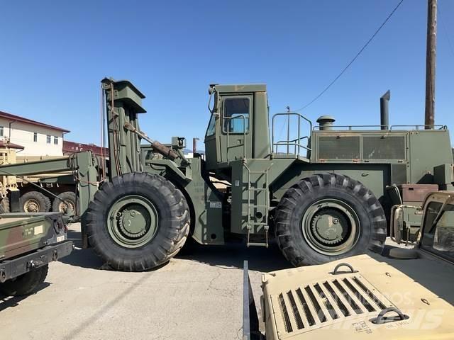 CAT 988B/DV43 Konténerszállítók