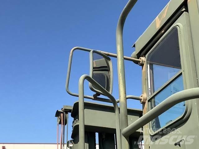 CAT 988B/DV43 Konténerszállítók