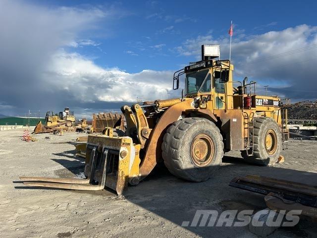 CAT 988F Gumikerekes homlokrakodók