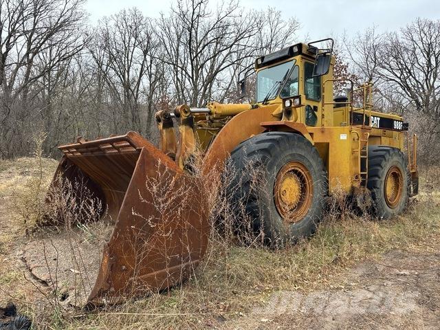 CAT 988F Gumikerekes homlokrakodók