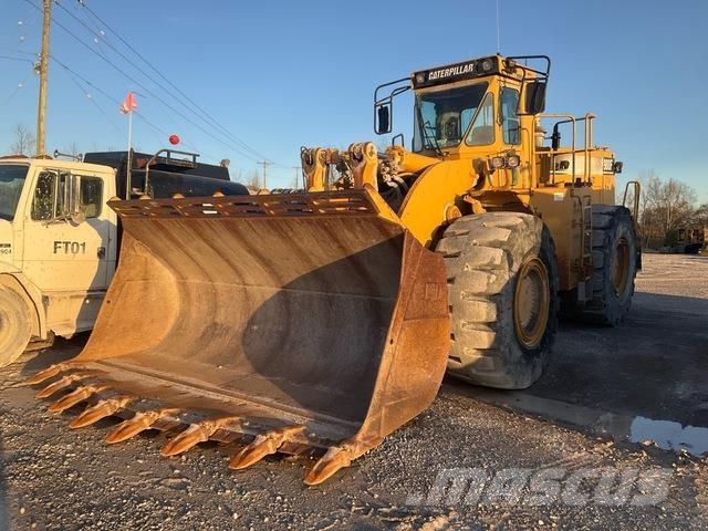 CAT 988F Gumikerekes homlokrakodók