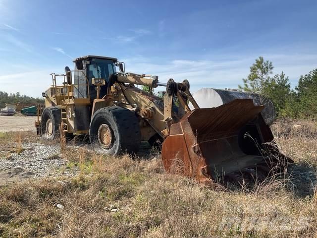 CAT 988G Gumikerekes homlokrakodók