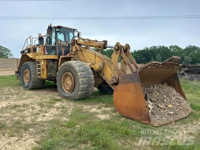 CAT 988G Gumikerekes homlokrakodók
