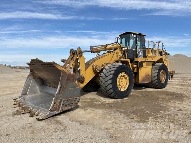 CAT 988G Gumikerekes homlokrakodók