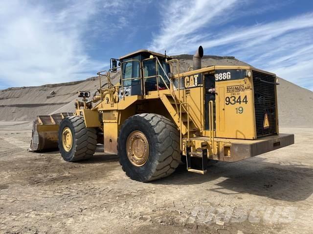 CAT 988G Gumikerekes homlokrakodók