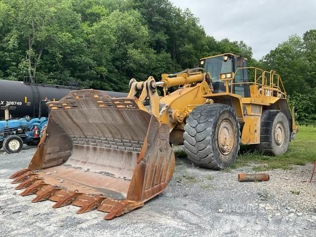 CAT 988G Gumikerekes homlokrakodók