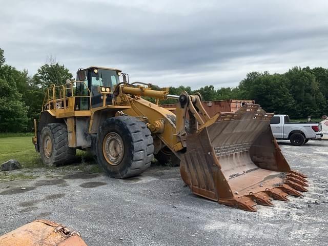 CAT 988G Gumikerekes homlokrakodók