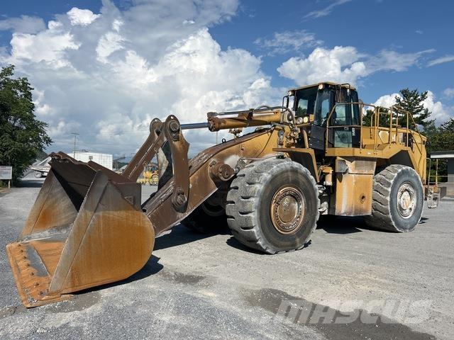 CAT 988G Gumikerekes homlokrakodók