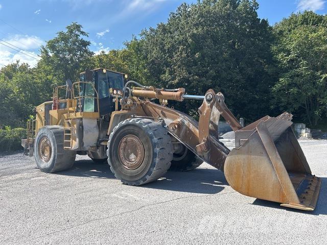 CAT 988G Gumikerekes homlokrakodók