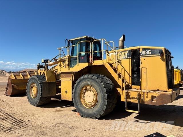 CAT 988G Gumikerekes homlokrakodók