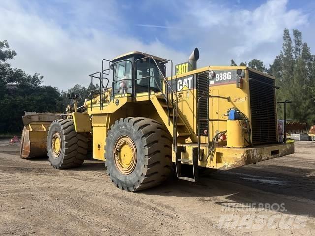 CAT 988G Gumikerekes homlokrakodók