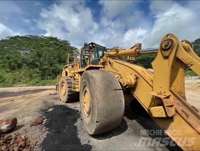 CAT 988H Gumikerekes homlokrakodók