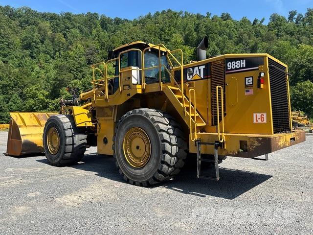 CAT 988H Gumikerekes homlokrakodók