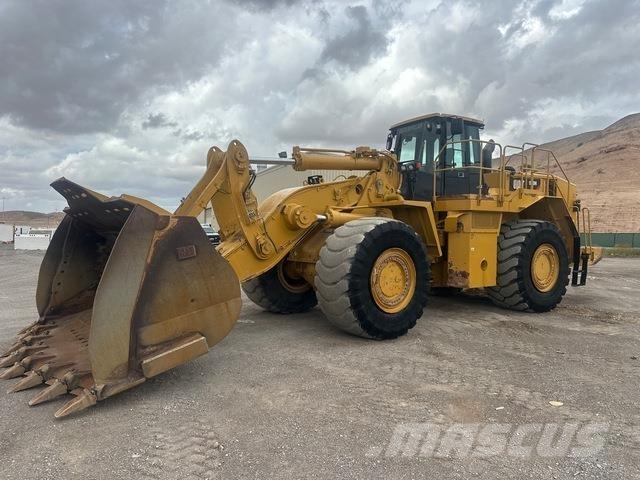 CAT 988H Gumikerekes homlokrakodók