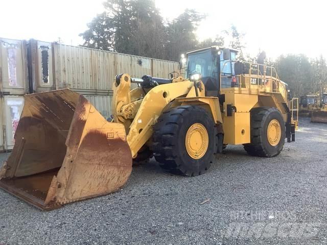 CAT 988K Gumikerekes homlokrakodók